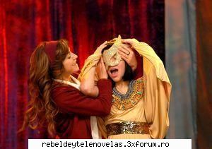 antonella - ea cu cleopatra(patito) uhh mumoase amandoua - patito feo