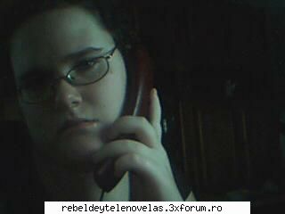 poze cu mine - hmmm vb la telefon:D:D:D:D::D - poze cu creatoarea acestui forum